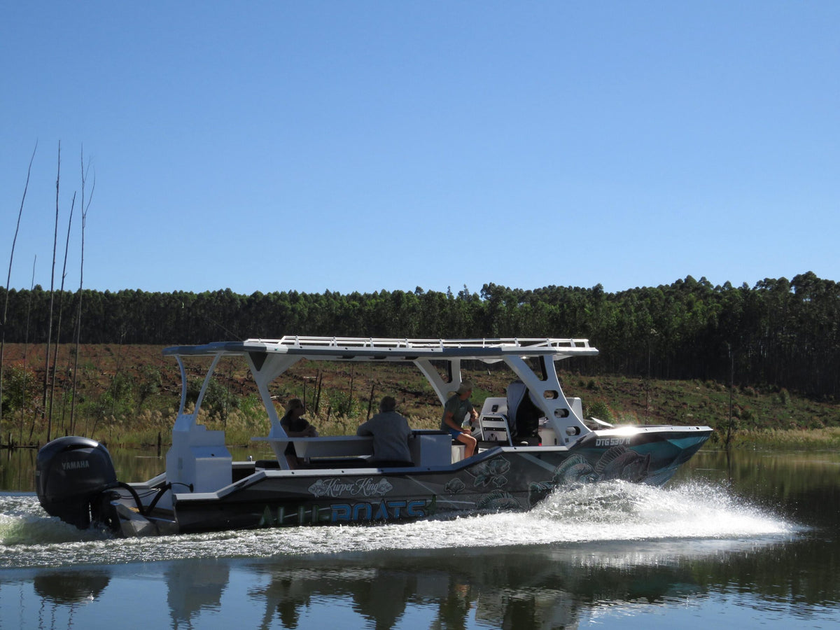 Alu-CZ777 Aluminium Tri-Hull Fishing Boat (on trailer)