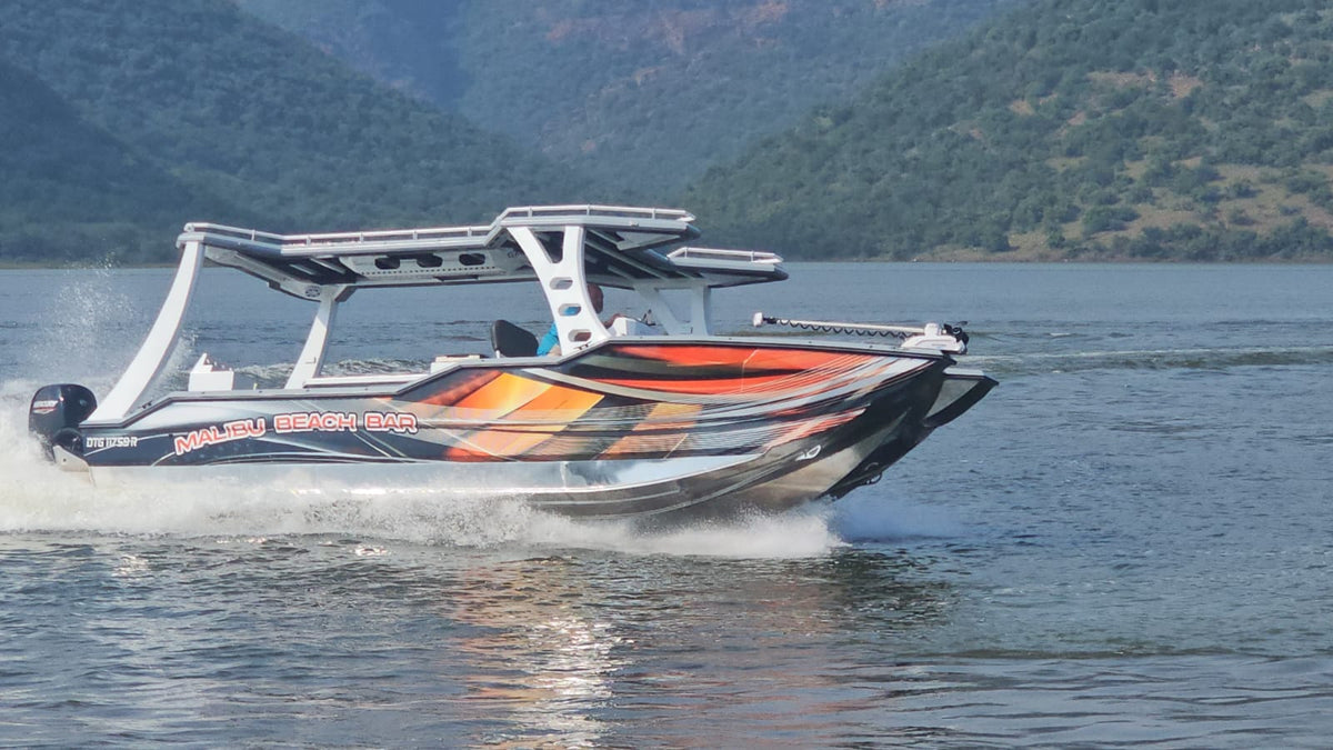 Alu-CZ777 Aluminium Tri-Hull Fishing Boat (on trailer)