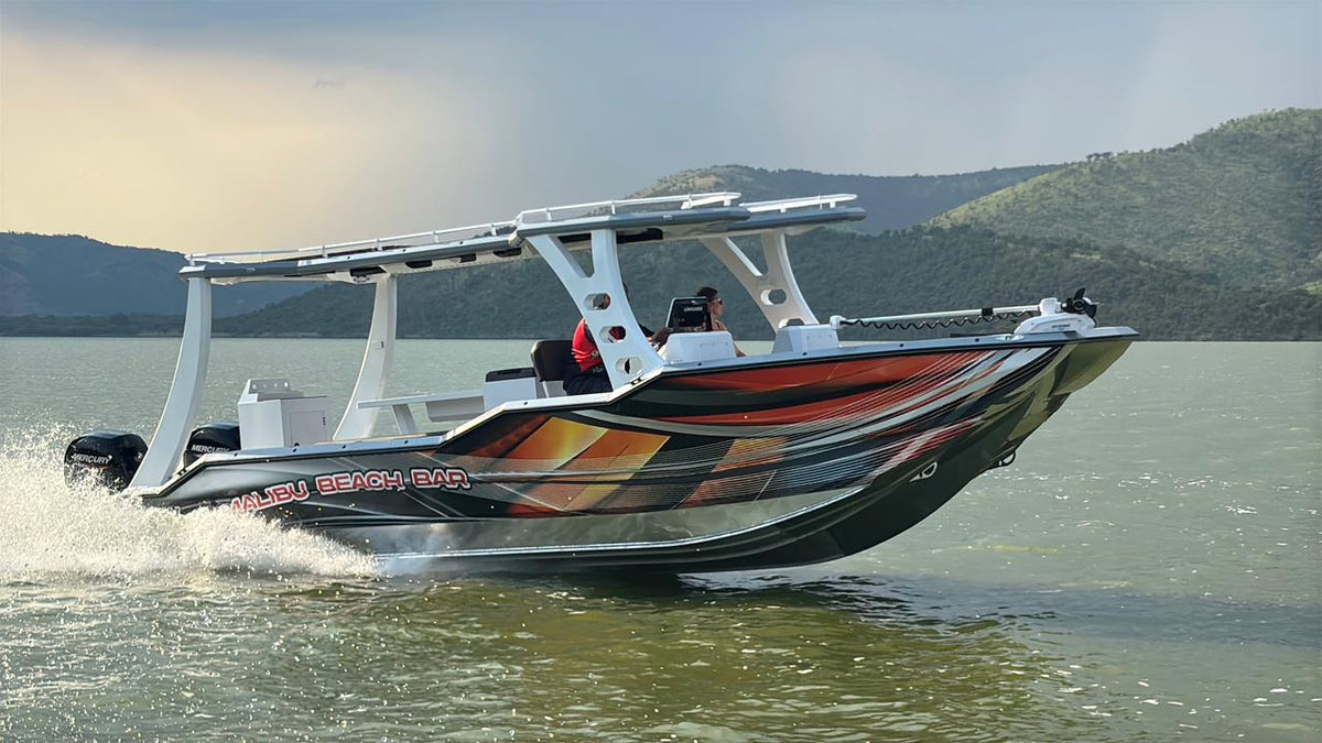 Alu-CZ777 Aluminium Tri-Hull Fishing Boat (on trailer)