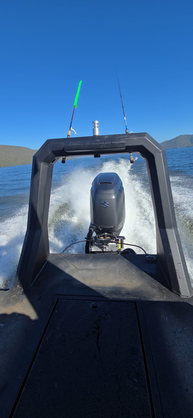 Alu-Krokodil Tri-Hull Pontoon 8.6m (on Trailer)