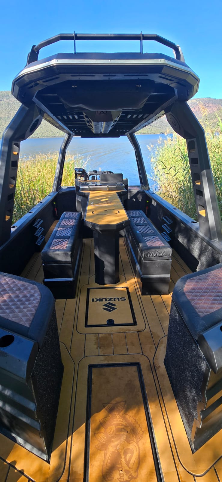 Alu-Krokodil Tri-Hull Pontoon 8.6m (on Trailer)